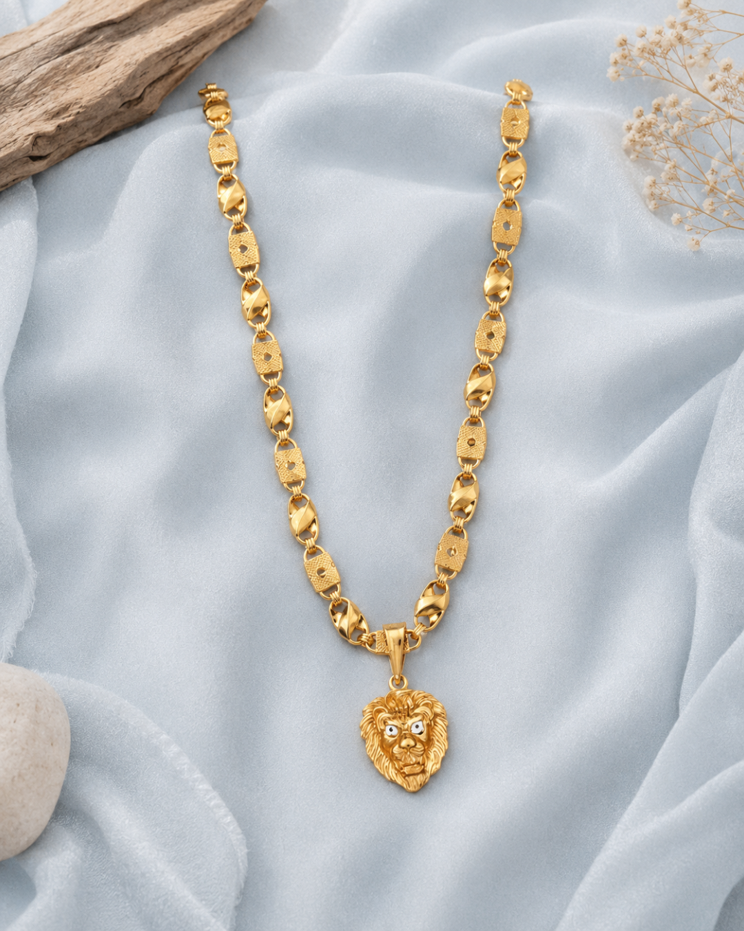 Royal lion gold pendant chain set