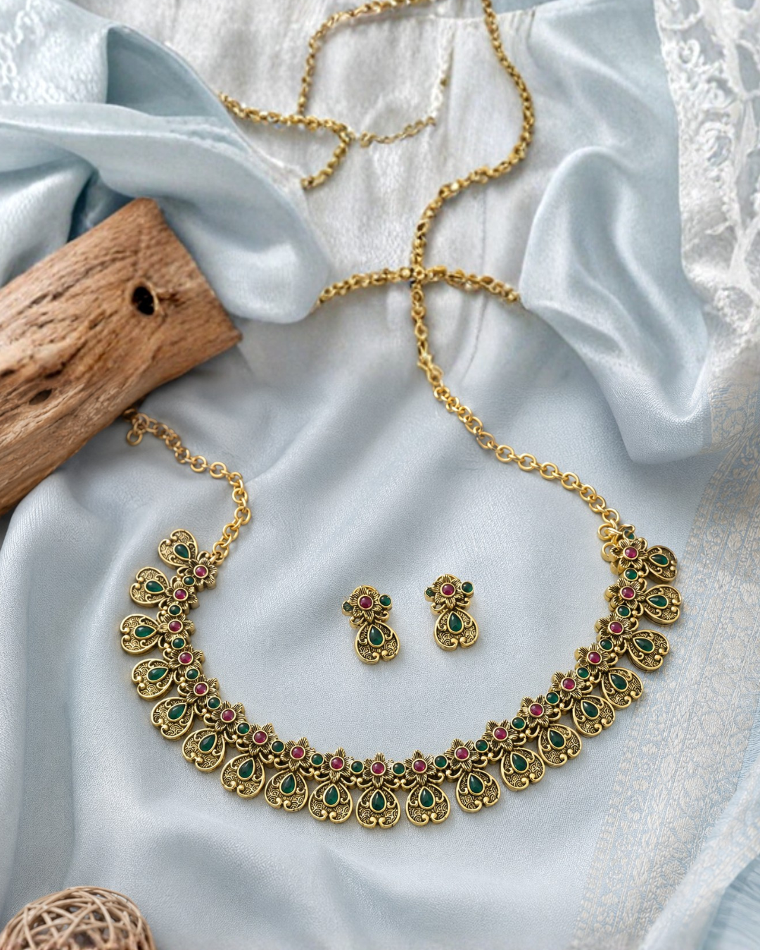 Emerald blossom antique ruby necklace set