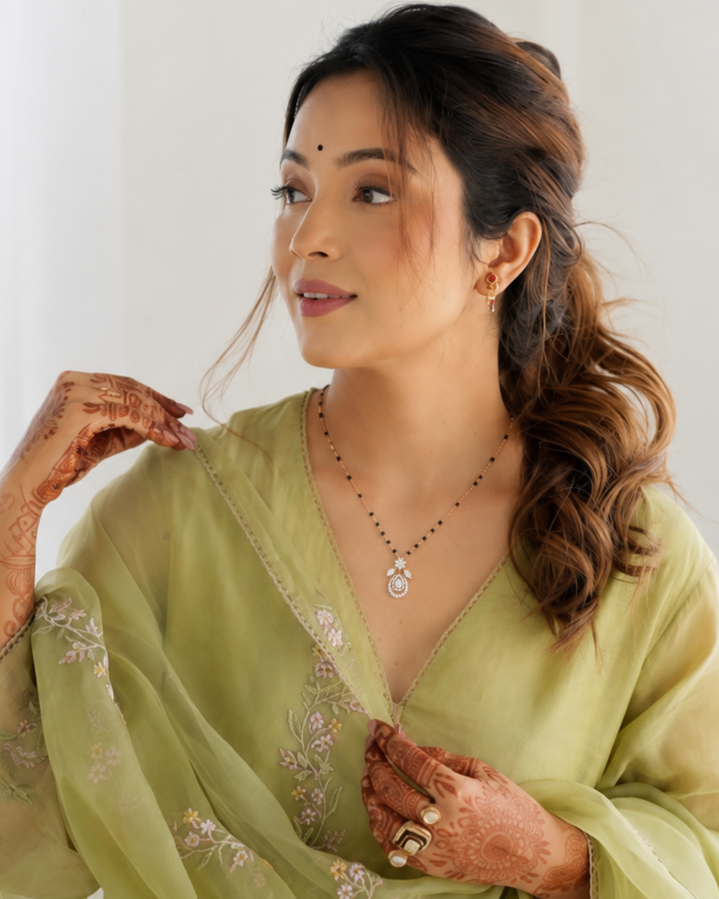 Floral Spark Mangalsutra Pendant