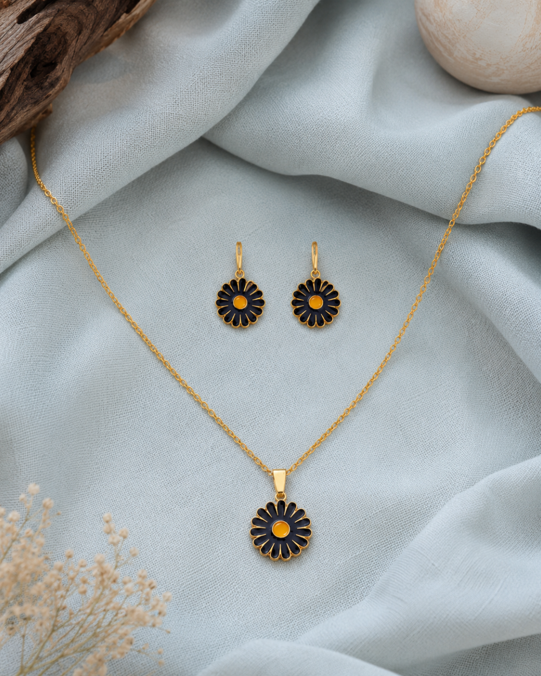 Midnight daisy necklace and earrings set