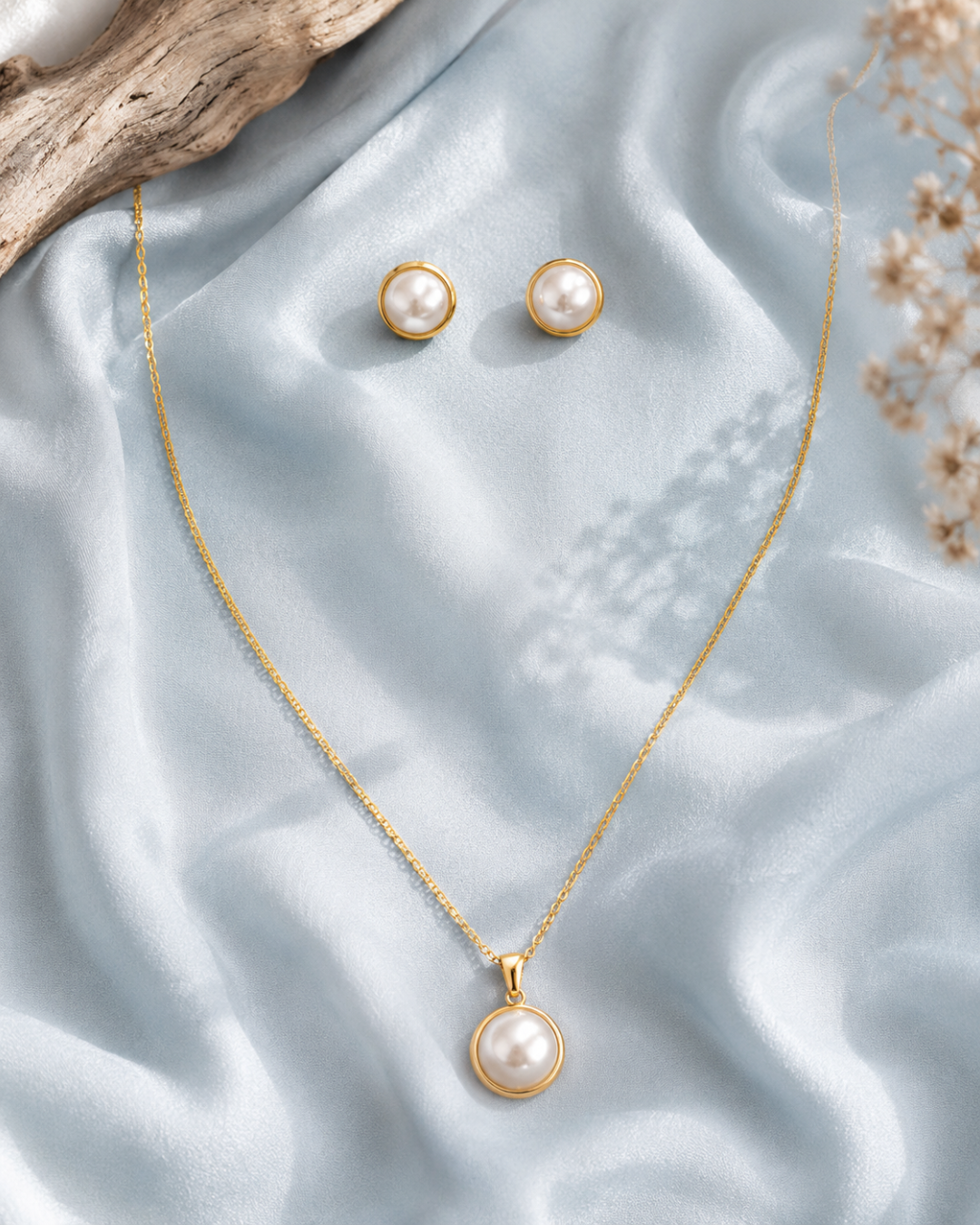 Classic pearl necklace and earrings set