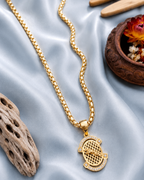 Luxury Gold Oval Pendant Necklace