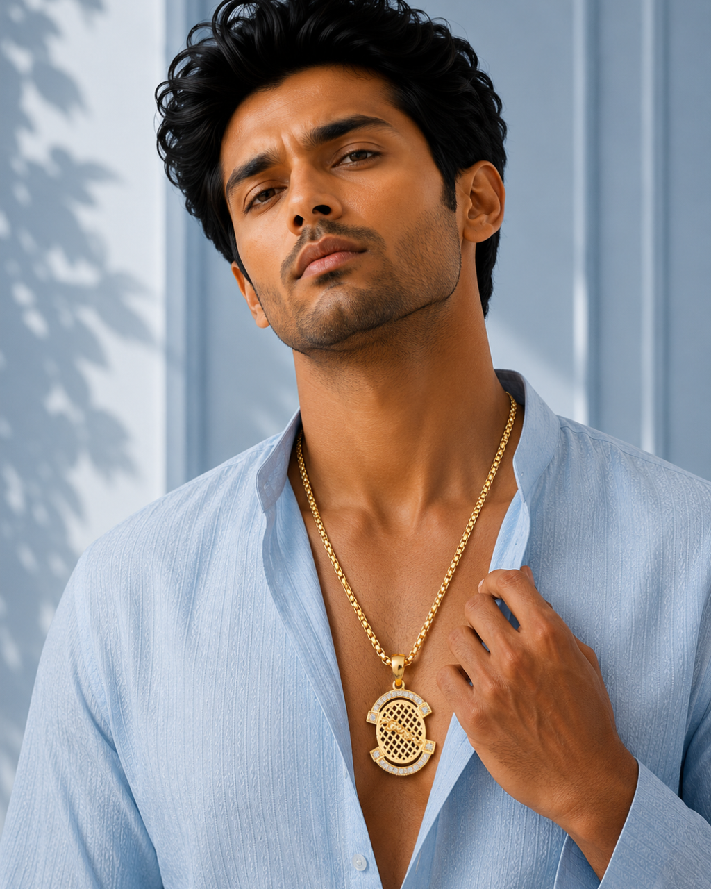 Luxury Gold Oval Pendant Necklace