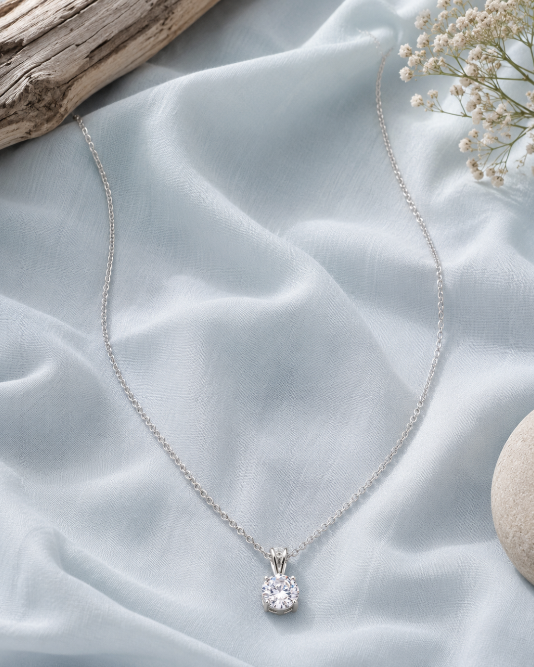 Silver solitaire pendant necklace