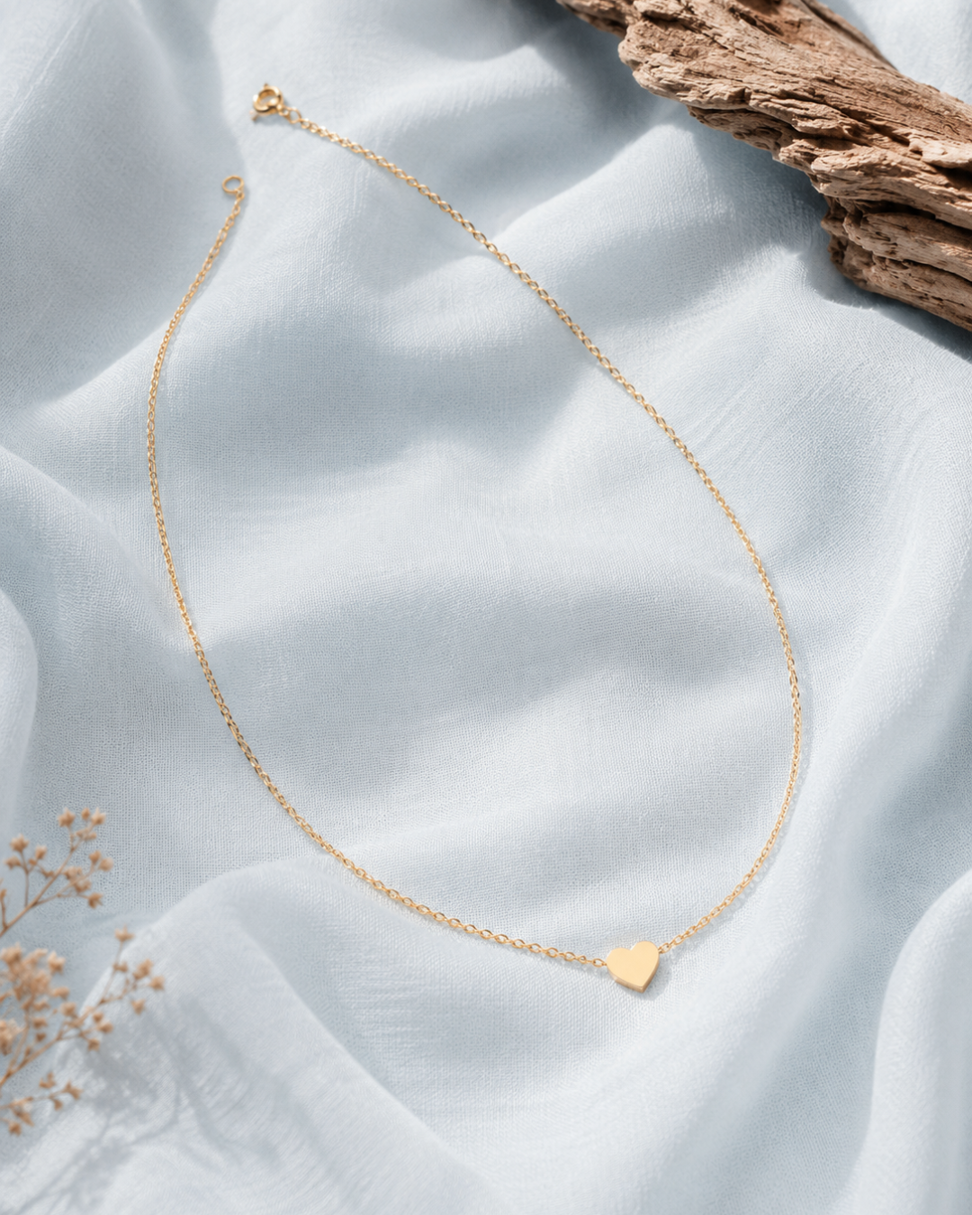 Golden heart pendant necklace