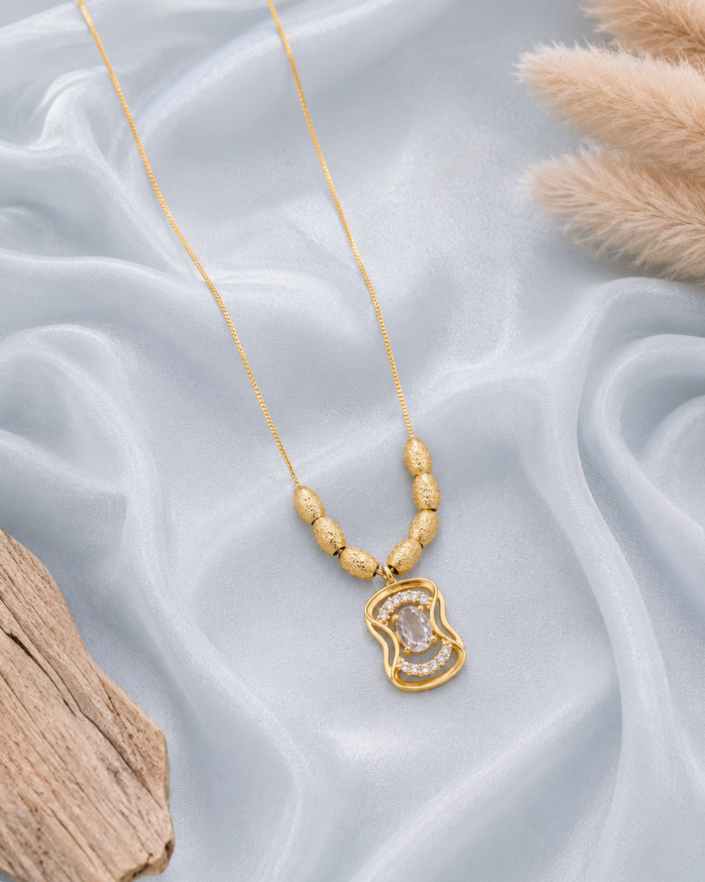 Golden halo crystal pendant necklace
