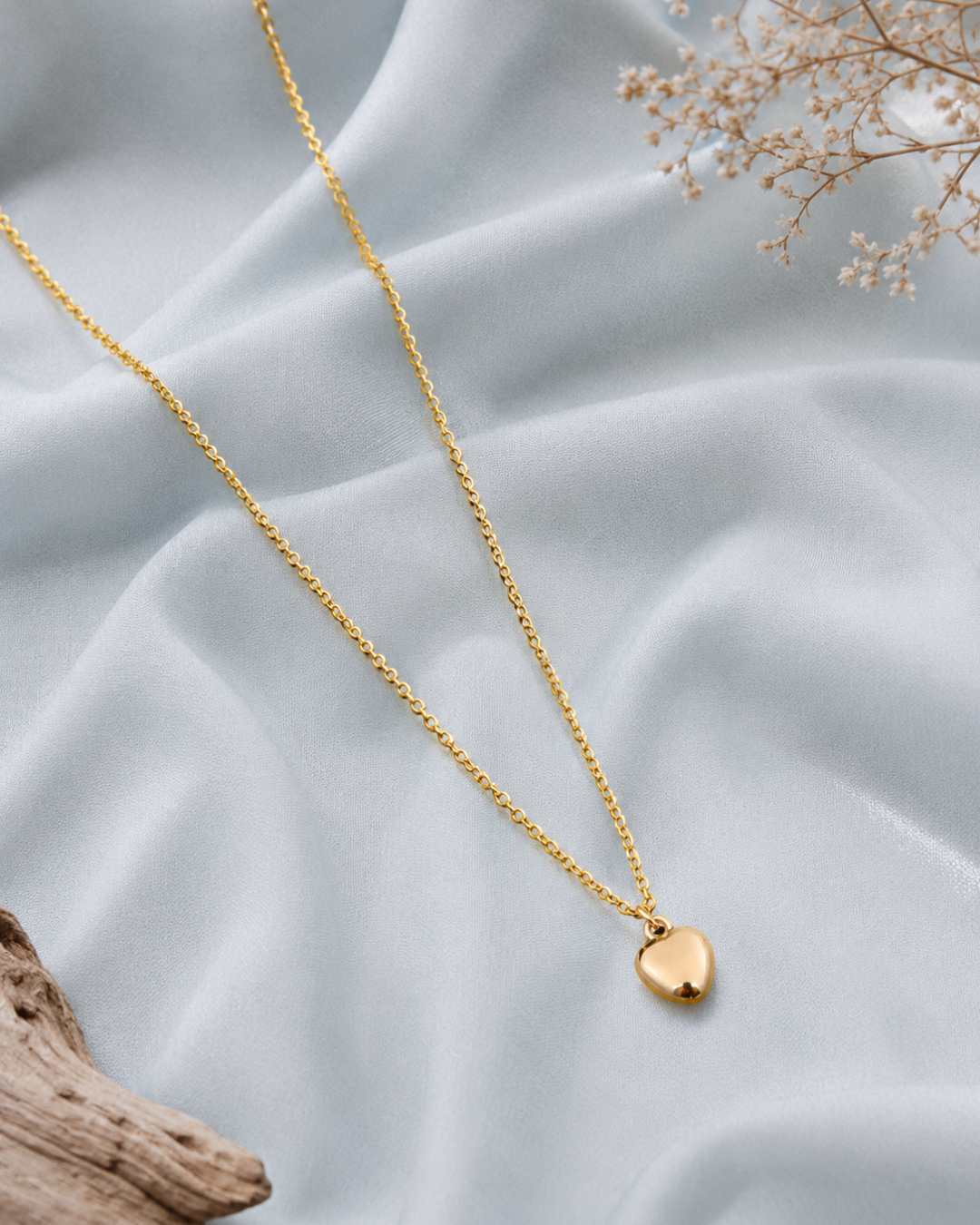 Golden heart charm pendant necklace