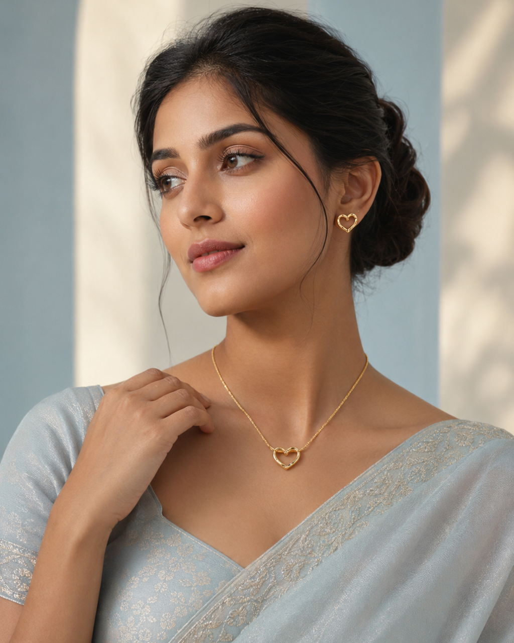 Minimalist Gold Heart Pendant Necklace