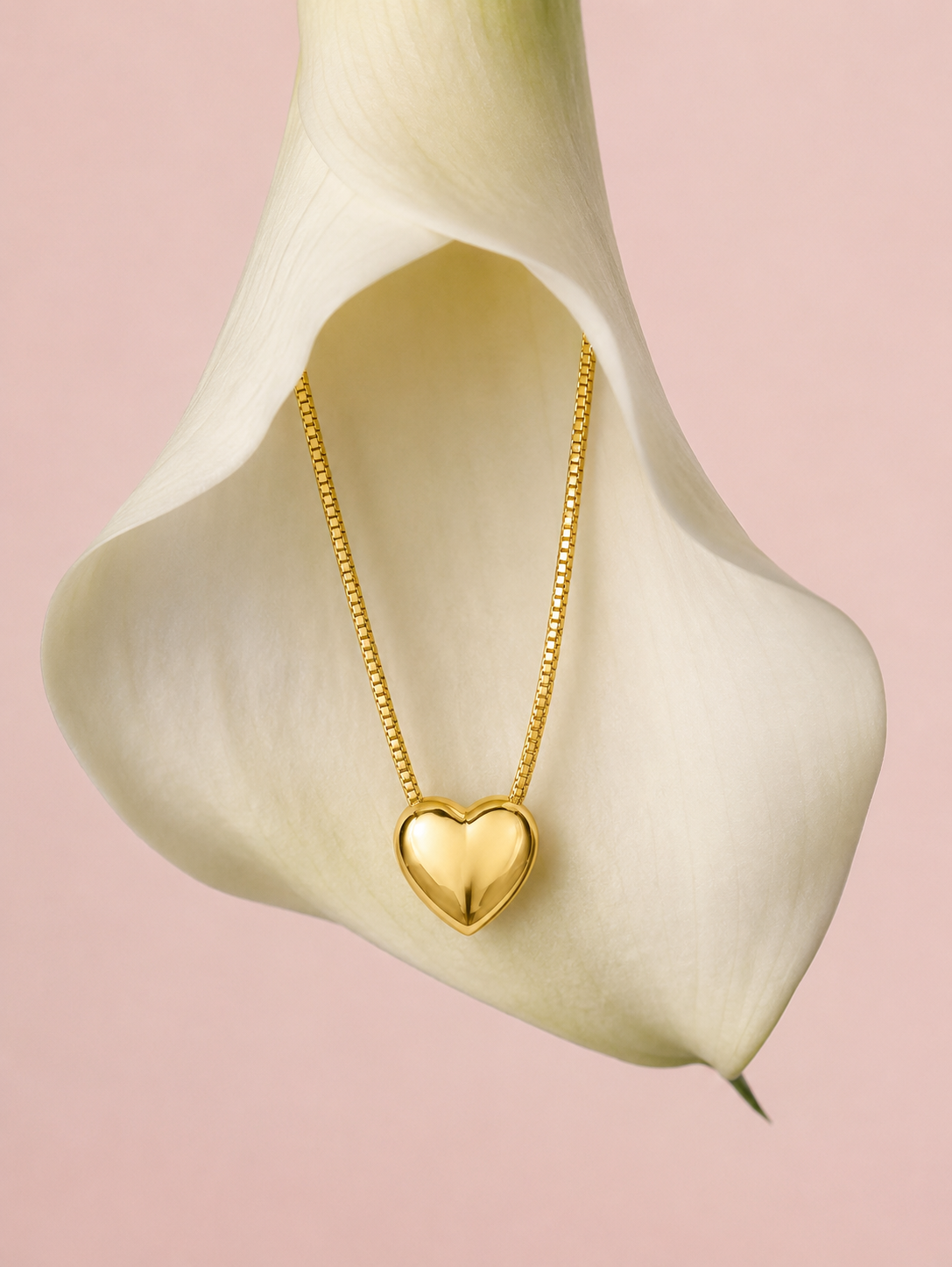 Elegant Gold Heart Snake Chain Necklace for Women